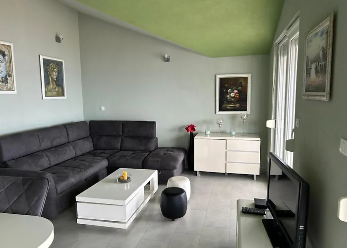 Bubi * Τρογκίρ